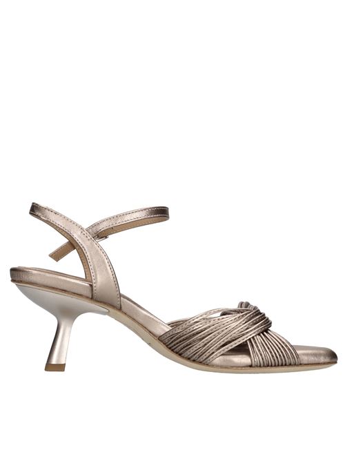  ASH | JANIS LUXORCHAMPAGNE